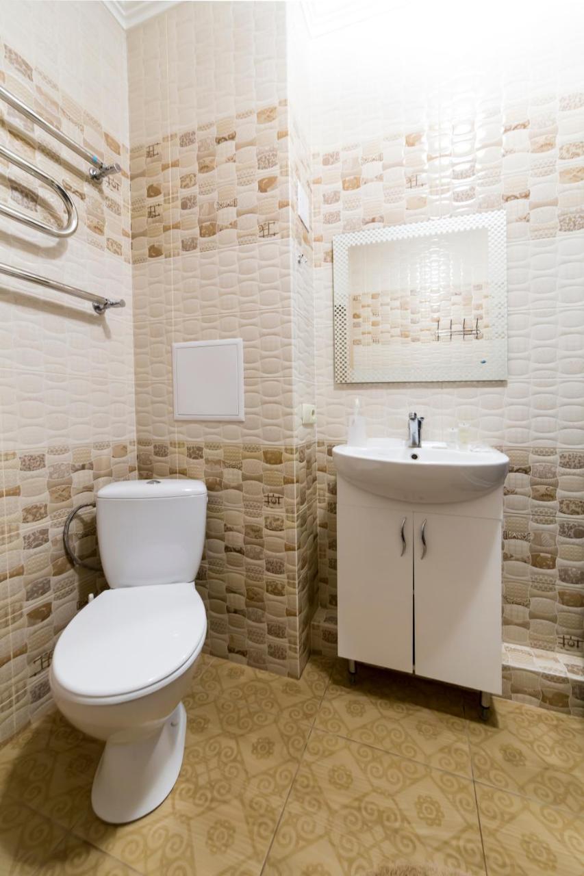 Studio Apartment On Bazhana Kiev Ngoại thất bức ảnh