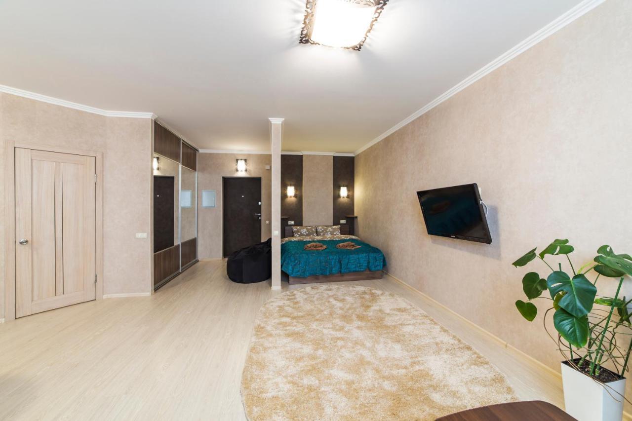 Studio Apartment On Bazhana Kiev Ngoại thất bức ảnh